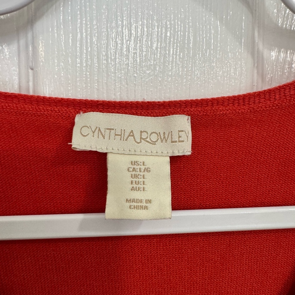 Cynthia Rowley V-Neck Red Short Sleeve Knit Top - Picture 3 of 3
